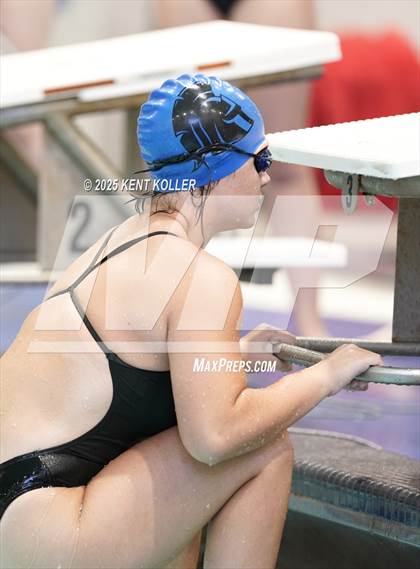 Thumbnail 2 in Warren Woods-Tower vs. Cousino (Titan Relays) photogallery.