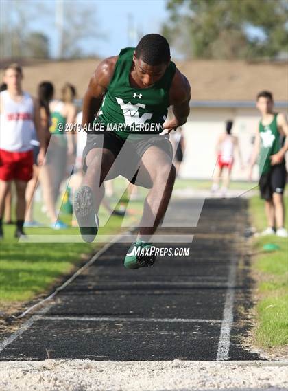 Thumbnail 3 in Springstead Invitational photogallery.