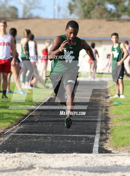 Thumbnail 2 in Springstead Invitational photogallery.