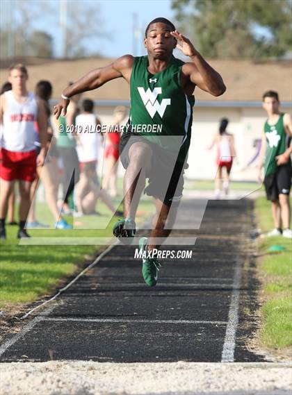 Thumbnail 1 in Springstead Invitational photogallery.