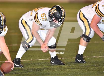 Thumbnail 3 in Gunter vs. Henrietta (UIL 3A Division 2 Region 2 Bi-District) photogallery.