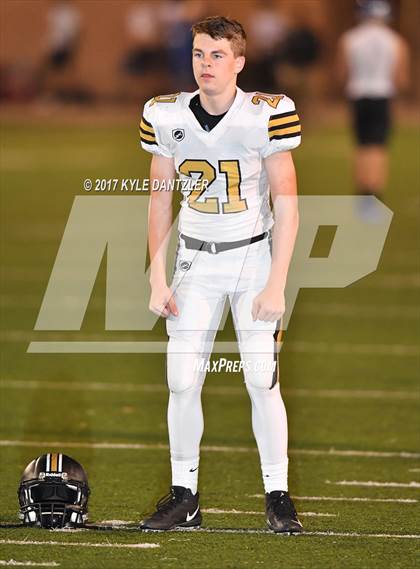 Thumbnail 1 in Gunter vs. Henrietta (UIL 3A Division 2 Region 2 Bi-District) photogallery.