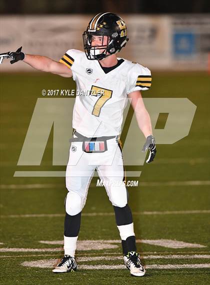 Thumbnail 1 in Gunter vs. Henrietta (UIL 3A Division 2 Region 2 Bi-District) photogallery.