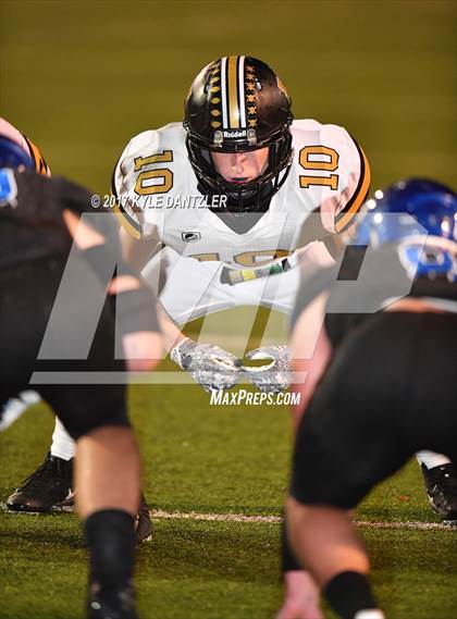 Thumbnail 3 in Gunter vs. Henrietta (UIL 3A Division 2 Region 2 Bi-District) photogallery.