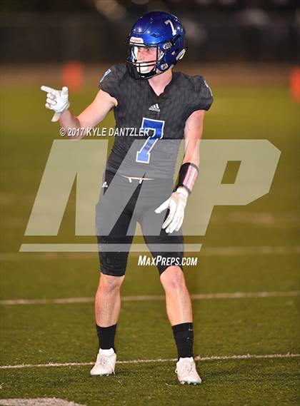 Thumbnail 2 in Gunter vs. Henrietta (UIL 3A Division 2 Region 2 Bi-District) photogallery.