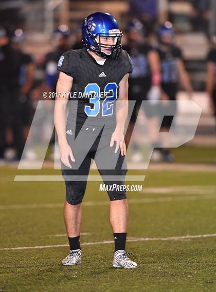 Thumbnail 2 in Gunter vs. Henrietta (UIL 3A Division 2 Region 2 Bi-District) photogallery.