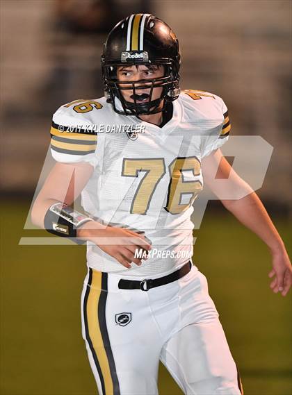 Thumbnail 3 in Gunter vs. Henrietta (UIL 3A Division 2 Region 2 Bi-District) photogallery.