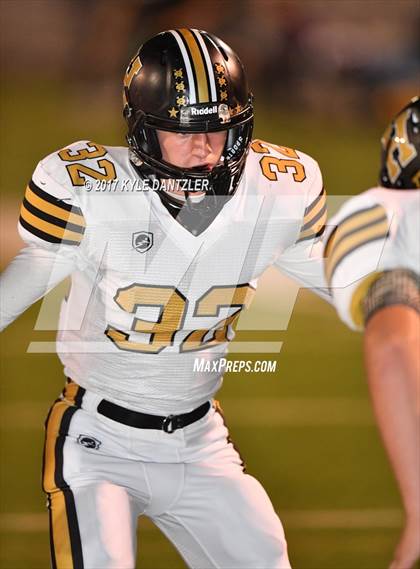 Thumbnail 2 in Gunter vs. Henrietta (UIL 3A Division 2 Region 2 Bi-District) photogallery.