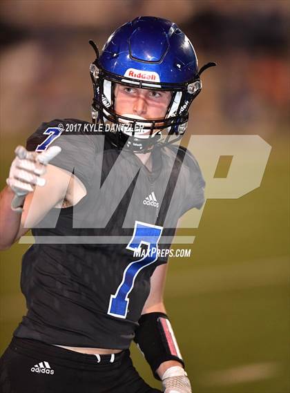 Thumbnail 2 in Gunter vs. Henrietta (UIL 3A Division 2 Region 2 Bi-District) photogallery.
