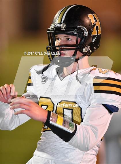 Thumbnail 1 in Gunter vs. Henrietta (UIL 3A Division 2 Region 2 Bi-District) photogallery.