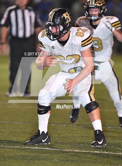 Thumbnail 1 in Gunter vs. Henrietta (UIL 3A Division 2 Region 2 Bi-District) photogallery.
