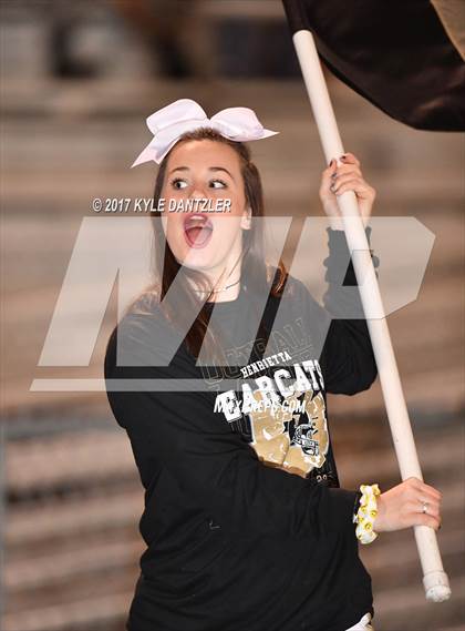 Thumbnail 3 in Gunter vs. Henrietta (UIL 3A Division 2 Region 2 Bi-District) photogallery.