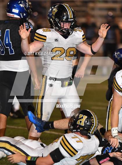 Thumbnail 1 in Gunter vs. Henrietta (UIL 3A Division 2 Region 2 Bi-District) photogallery.