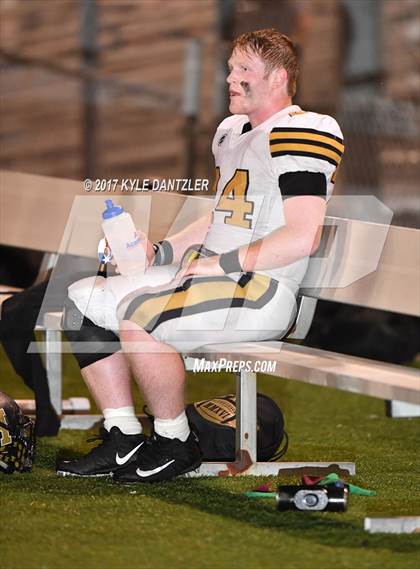 Thumbnail 2 in Gunter vs. Henrietta (UIL 3A Division 2 Region 2 Bi-District) photogallery.