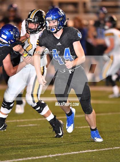 Thumbnail 1 in Gunter vs. Henrietta (UIL 3A Division 2 Region 2 Bi-District) photogallery.