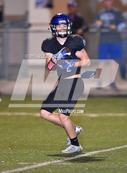 Thumbnail 3 in Gunter vs. Henrietta (UIL 3A Division 2 Region 2 Bi-District) photogallery.