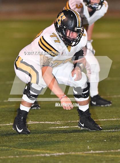 Thumbnail 2 in Gunter vs. Henrietta (UIL 3A Division 2 Region 2 Bi-District) photogallery.