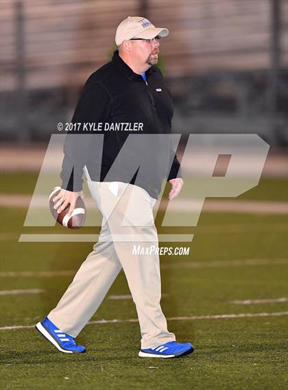 Thumbnail 2 in Gunter vs. Henrietta (UIL 3A Division 2 Region 2 Bi-District) photogallery.