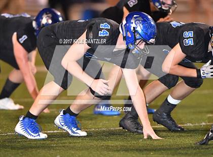 Thumbnail 3 in Gunter vs. Henrietta (UIL 3A Division 2 Region 2 Bi-District) photogallery.