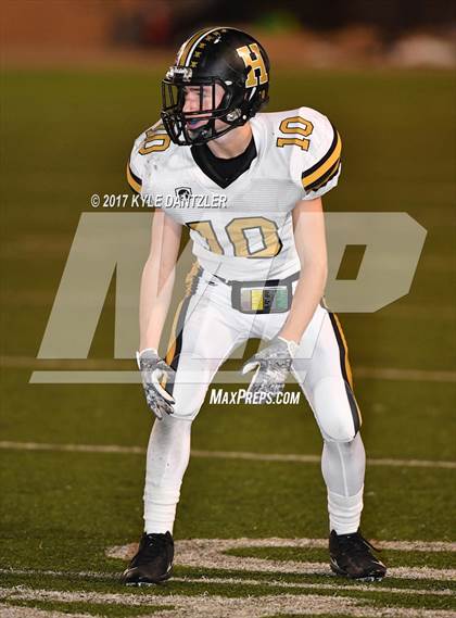 Thumbnail 3 in Gunter vs. Henrietta (UIL 3A Division 2 Region 2 Bi-District) photogallery.