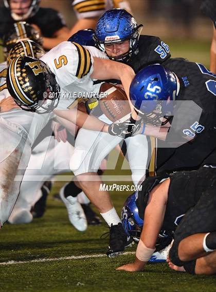 Thumbnail 3 in Gunter vs. Henrietta (UIL 3A Division 2 Region 2 Bi-District) photogallery.