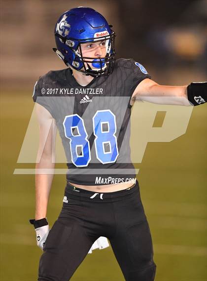 Thumbnail 2 in Gunter vs. Henrietta (UIL 3A Division 2 Region 2 Bi-District) photogallery.