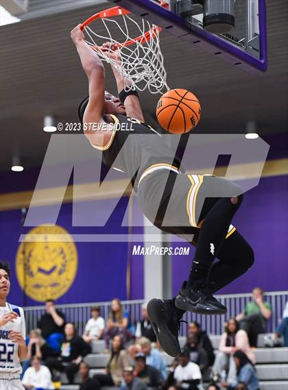 Thumbnail 2 in Crespi vs. Dougherty Valley (The Holiday Classic) photogallery.