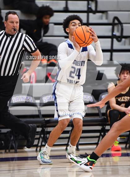 Thumbnail 3 in Crespi vs. Dougherty Valley (The Holiday Classic) photogallery.