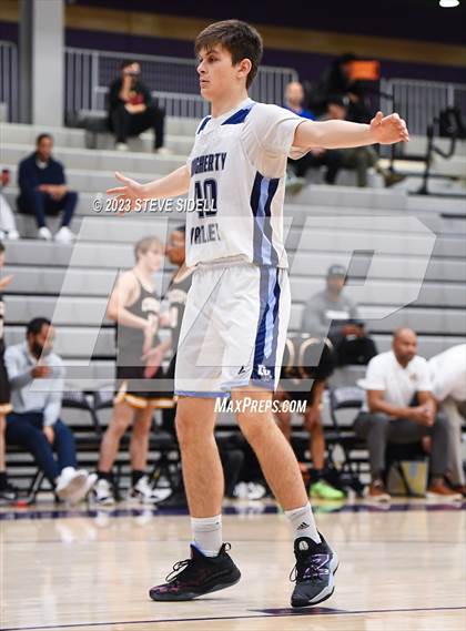 Thumbnail 2 in Crespi vs. Dougherty Valley (The Holiday Classic) photogallery.