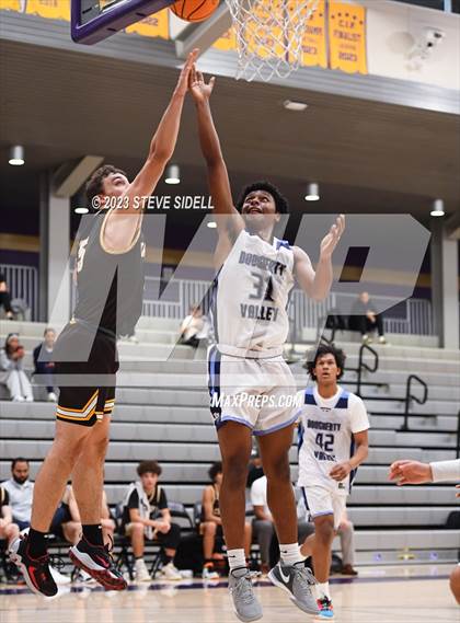 Thumbnail 3 in Crespi vs. Dougherty Valley (The Holiday Classic) photogallery.