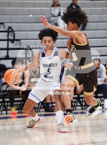 Thumbnail 3 in Crespi vs. Dougherty Valley (The Holiday Classic) photogallery.