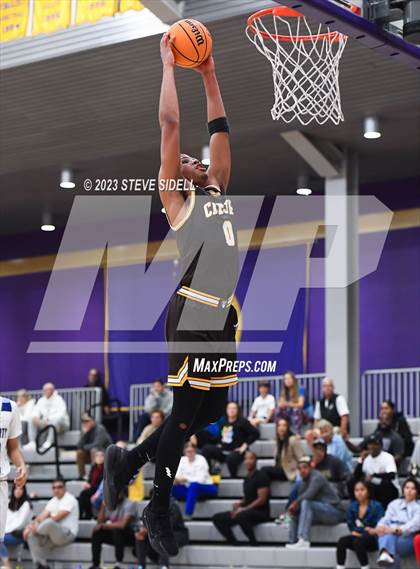Thumbnail 2 in Crespi vs. Dougherty Valley (The Holiday Classic) photogallery.
