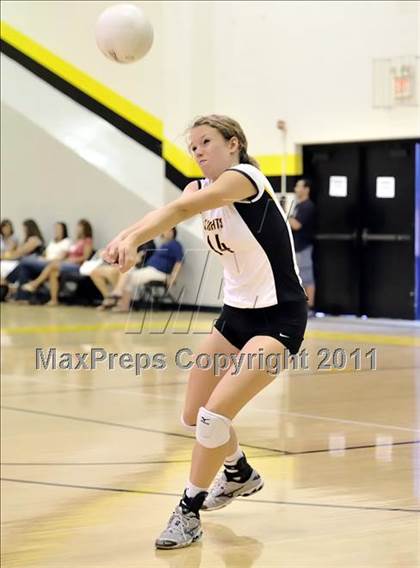 Thumbnail 3 in Bishop Montgomery vs Frontier (Aloha Cougar Classic) photogallery.