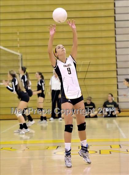 Thumbnail 3 in Bishop Montgomery vs Frontier (Aloha Cougar Classic) photogallery.