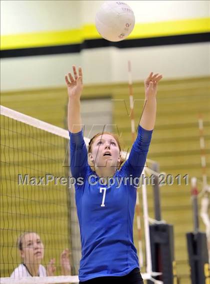 Thumbnail 1 in Bishop Montgomery vs Frontier (Aloha Cougar Classic) photogallery.