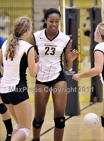 Thumbnail 3 in Bishop Montgomery vs Frontier (Aloha Cougar Classic) photogallery.