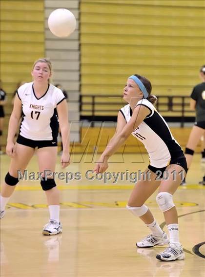 Thumbnail 1 in Bishop Montgomery vs Frontier (Aloha Cougar Classic) photogallery.