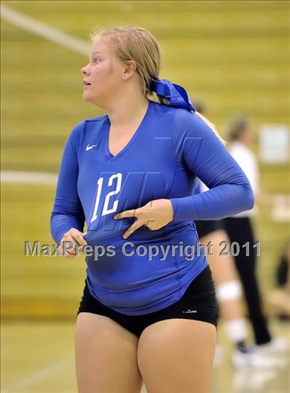Thumbnail 3 in Bishop Montgomery vs Frontier (Aloha Cougar Classic) photogallery.