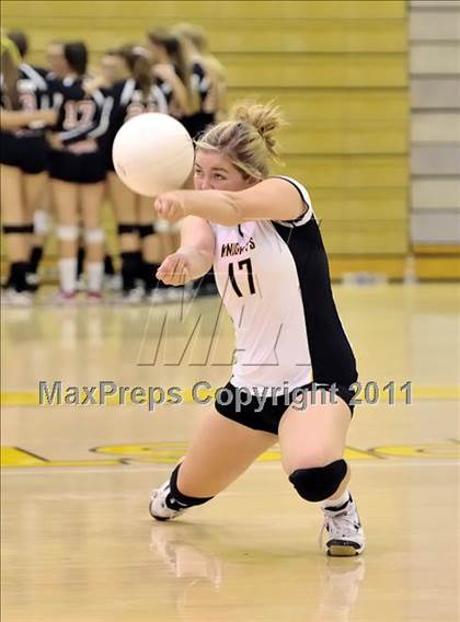 Thumbnail 2 in Bishop Montgomery vs Frontier (Aloha Cougar Classic) photogallery.
