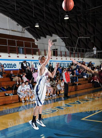 Thumbnail 3 in La Canada vs. Maranatha (San Marino Tournament) photogallery.