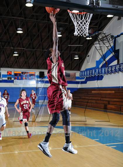 Thumbnail 2 in La Canada vs. Maranatha (San Marino Tournament) photogallery.