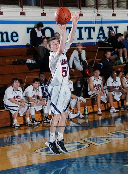 Thumbnail 3 in La Canada vs. Maranatha (San Marino Tournament) photogallery.