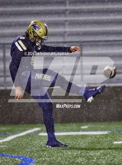 Thumbnail 3 in Vanden @ West Park (CIF SJS D3 Semifinal) photogallery.