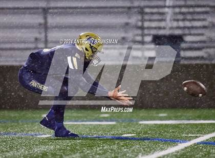 Thumbnail 1 in Vanden @ West Park (CIF SJS D3 Semifinal) photogallery.