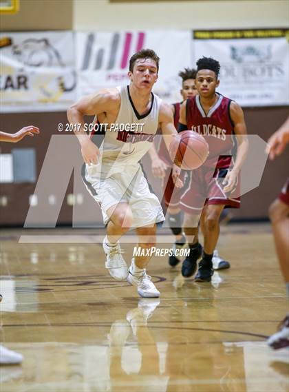 Thumbnail 3 in Paloma Valley vs. Murrieta Valley (Jared Mandville Memorial) photogallery.