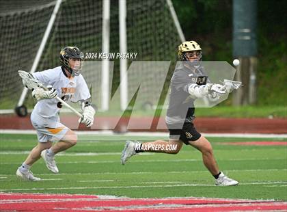 Thumbnail 3 in Joel Barlow vs. Daniel Hand (CIAC Class M Final) photogallery.