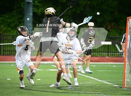 Thumbnail 2 in Joel Barlow vs. Daniel Hand (CIAC Class M Final) photogallery.