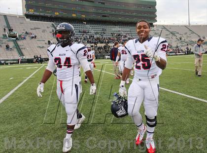 Thumbnail 2 in Allen vs. The Woodlands (UIL 5A Division 1 Regional Semifinal) photogallery.