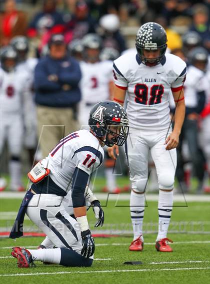 Thumbnail 1 in Allen vs. The Woodlands (UIL 5A Division 1 Regional Semifinal) photogallery.