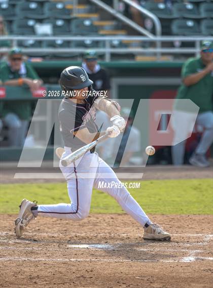 Thumbnail 3 in Stoneman Douglas vs. Venice (FHSAA 7A State Championship) photogallery.